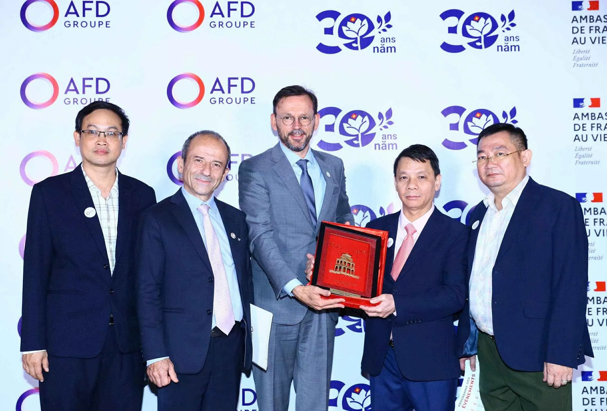 AFD kỷ niệm 30 năm đồng hành cùng Việt Nam vì mục tiêu phát triển bền vững AFD kỷ niệm 30 năm đồng hành cùng Việt Nam vì mục tiêu phát triển bền vững