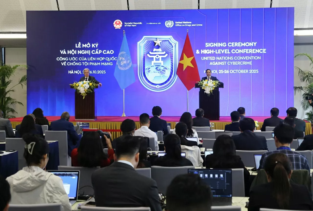 Thủ tướng Phạm Minh Chính cùng Tổng thư ký Liên hợp quốc gặp gỡ báo chí, thông tin về Lễ mở ký Công ước Hà Nội Thủ tướng Phạm Minh Chính cùng Tổng thư ký Liên hợp quốc gặp gỡ báo chí, thông tin về Lễ mở ký Công ước Hà Nội