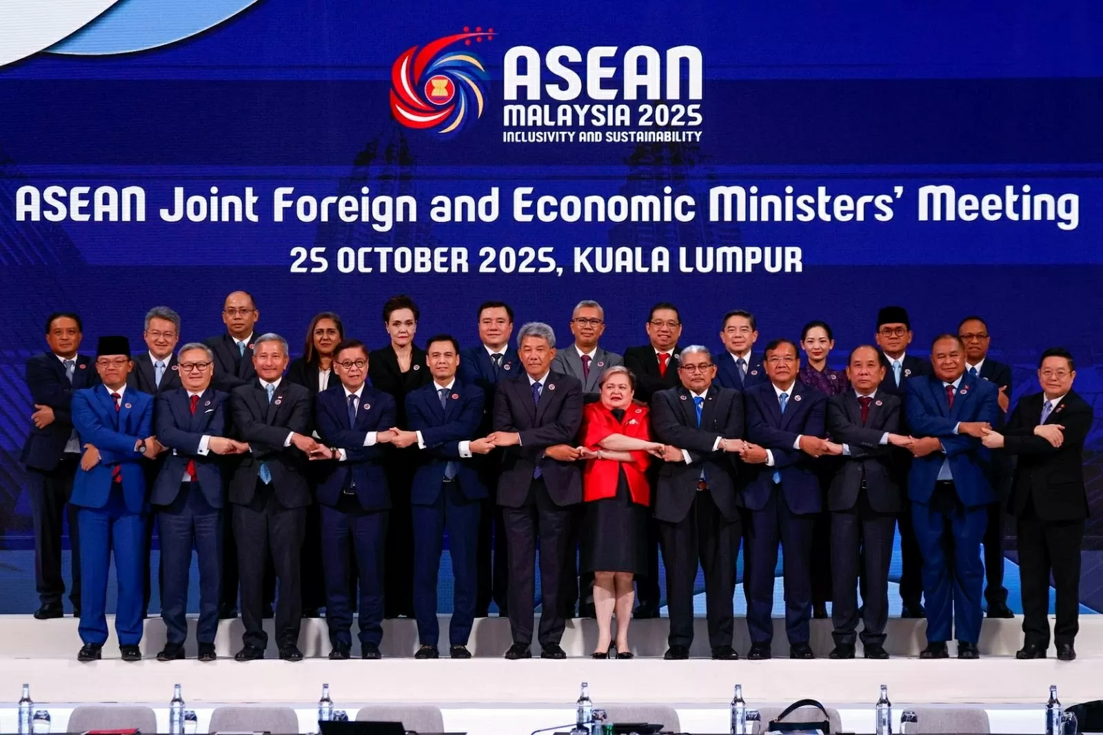 Sẵn sàng cho giai đoạn phát triển mới của ASEAN Sẵn sàng cho giai đoạn phát triển mới của ASEAN