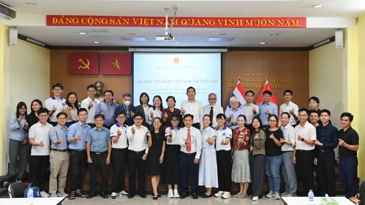 Đây là lần đầu tiên Đại sứ quán Việt Nam tại Thái Lan tổ chức sự kiện dành riêng cho cộng đồng trí thức, nhà nghiên cứu khoa học Việt Nam tại Thái Lan. (Nguồn: Báo Nhân dân) Đây là lần đầu tiên Đại sứ quán Việt Nam tại Thái Lan tổ chức sự kiện dành riêng cho cộng đồng trí thức, nhà nghiên cứu khoa học Việt Nam tại Thái Lan. (Nguồn: Báo Nhân dân)