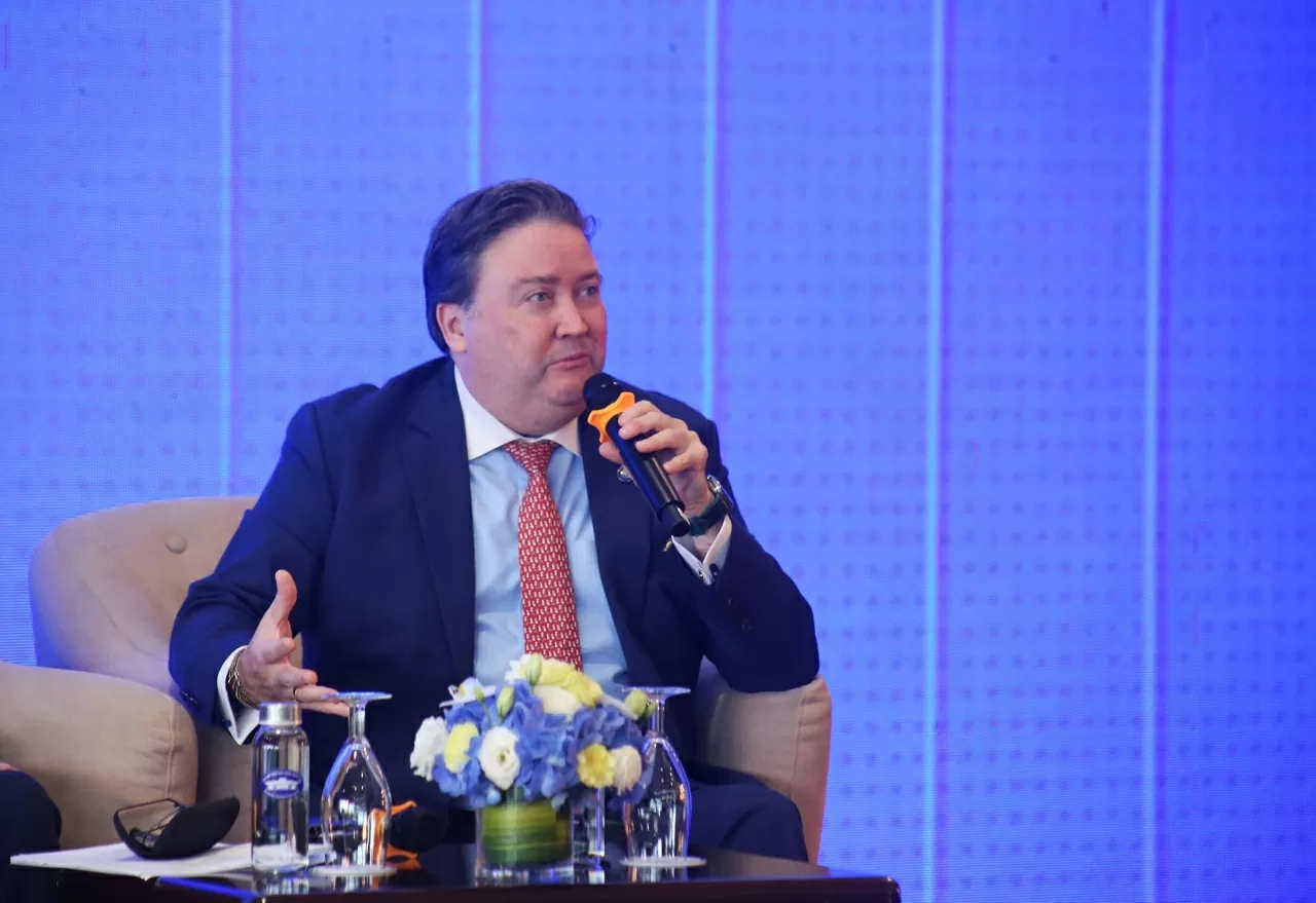 nhấn mạnh tầm quan trọng của việc bảo vệ phụ nữ và trẻ em, các nhóm dễ bị tổn thương trên không gian mạng, đặc biệt đề cao Điều 16 Công ước Hà Nội trong việc giải quyết nạn lạm dụng dựa trên hình ảnh và thúc đẩy an toàn và nhân phẩm trực tuyến. (Ảnh: Thành Long)