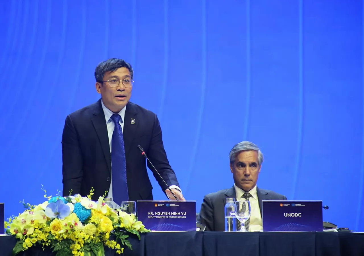 Thứ trưởng Thường trực Bộ Ngoại giao Nguyễn Minh Vũ điều hành phiên thảo luận. (Ảnh: Thành Long)