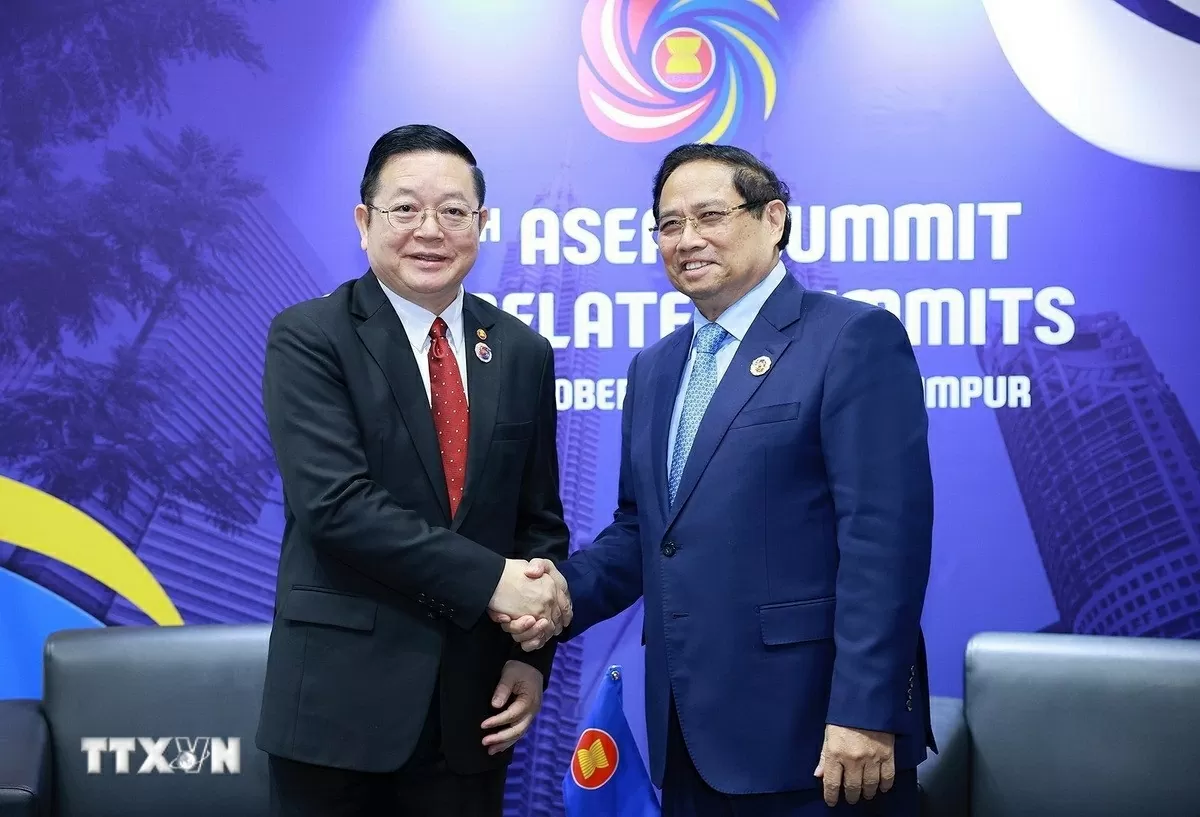 Thủ tướng Phạm Minh Chính gặp Tổng Thư ký ASEAN Kao Kim Hourn. (Ảnh: Dương Giang/TTXVN)