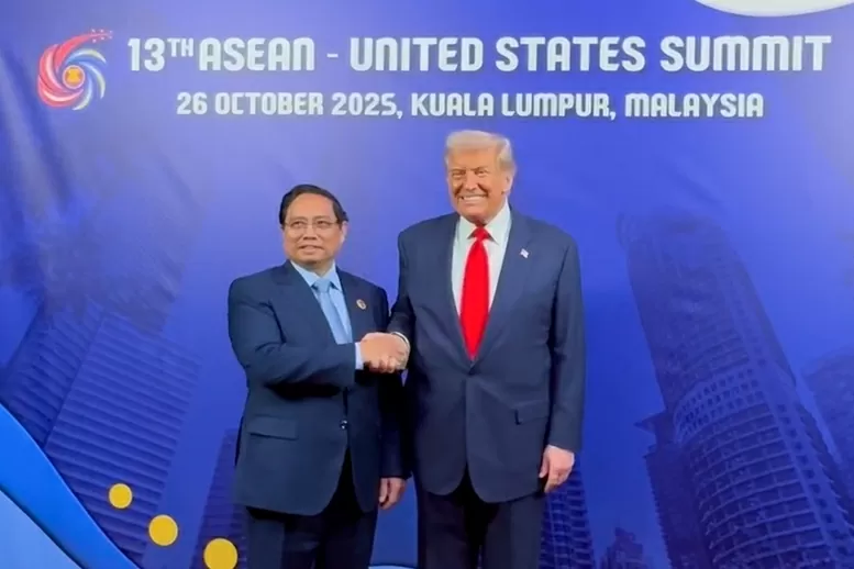 Thủ tướng Phạm Minh Chính trân trọng chuyển lời mời Tổng thống Hoa Kỳ Donald Trump thăm Việt Nam của Tổng Bí thư Tô Lâm và các nhà lãnh đạo cấp cao Việt Nam. (Nguồn: VGP) Thủ tướng Phạm Minh Chính trân trọng chuyển lời mời Tổng thống Hoa Kỳ Donald Trump thăm Việt Nam của Tổng Bí thư Tô Lâm và các nhà lãnh đạo cấp cao Việt Nam. (Nguồn: VGP)