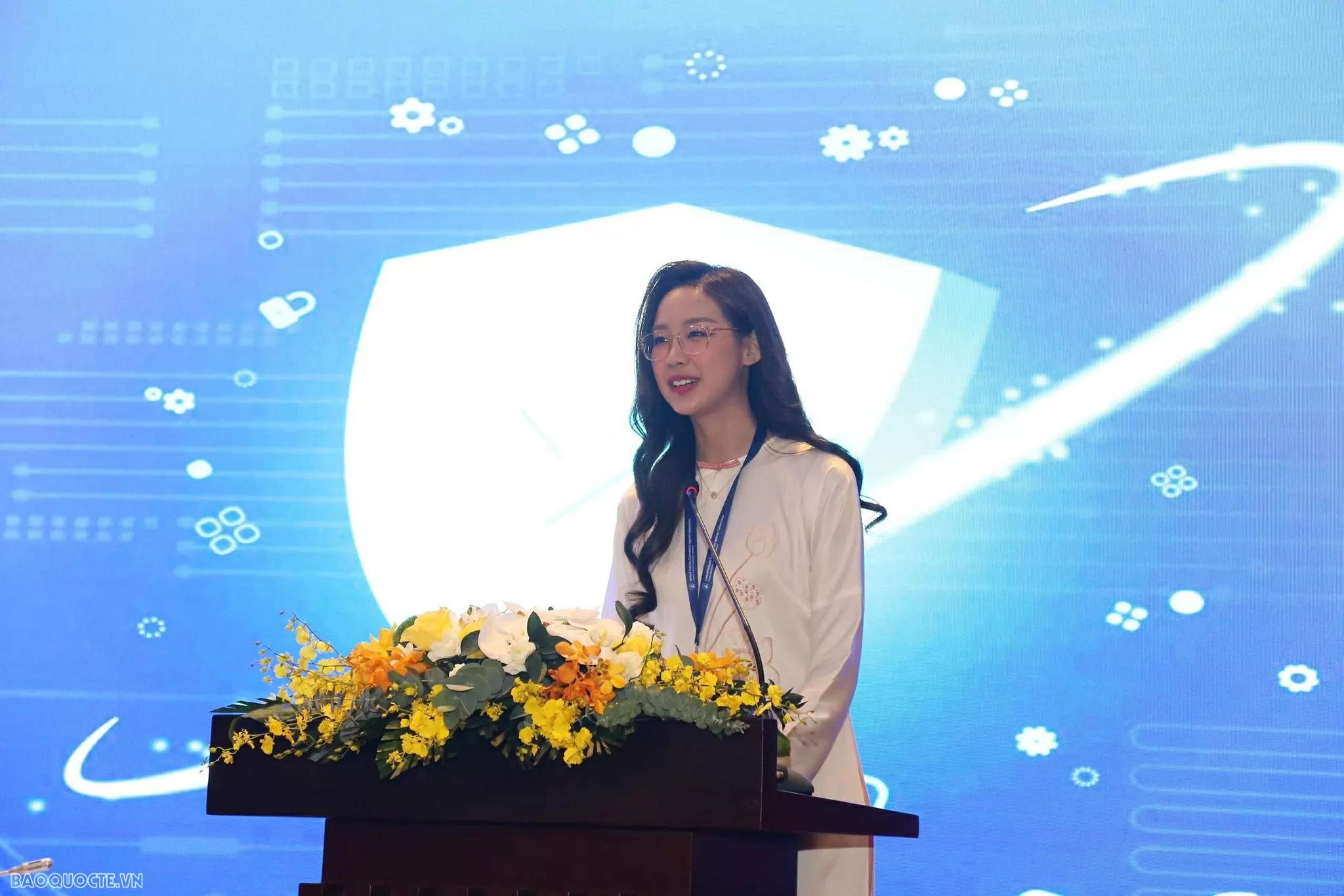 Hoa hậu Lê Nguyễn Bảo Ngọc đề cao mục đích, ý nghĩa của phiên thảo luận. (Ảnh: Thành Long)