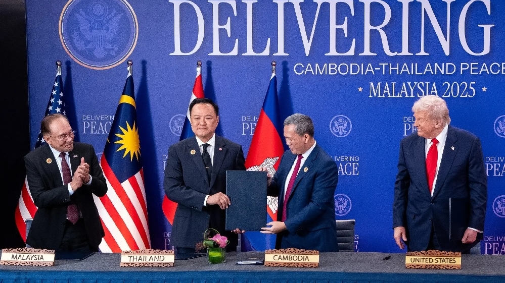 quan doi campuchia va thai lan bat dau rut vu khi hang nang khoi bien gioi