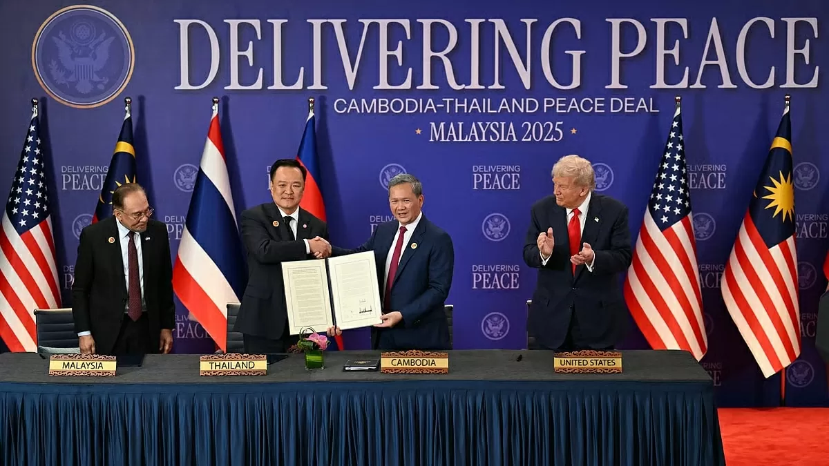Ảnh ấn tượng: Quốc vương Anh công du đất thánh, EU-Ai Cập trong bước đi đầu tiên, Thái Lan-Campuchia bắt tay hoà bình