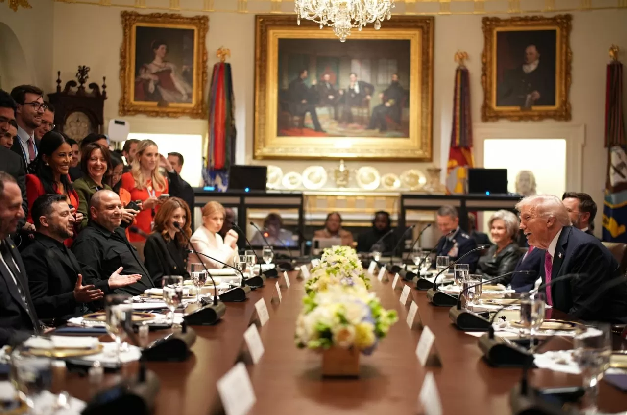 Ảnh ấn tượng: Quốc vương Anh công du đất thánh, EU-Ai Cập trong bước đi đầu tiên, Thái Lan-Campuchia bắt tay hoà bình