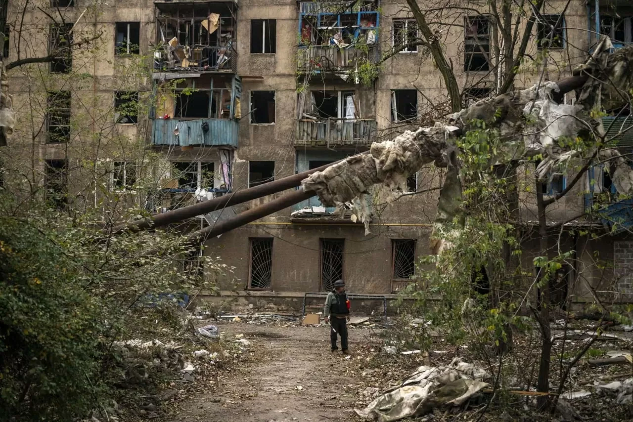 Ảnh ấn tượng: Quốc vương Anh công du đất thánh, EU-Ai Cập trong bước đi đầu tiên, Thái Lan-Campuchia bắt tay hoà bình