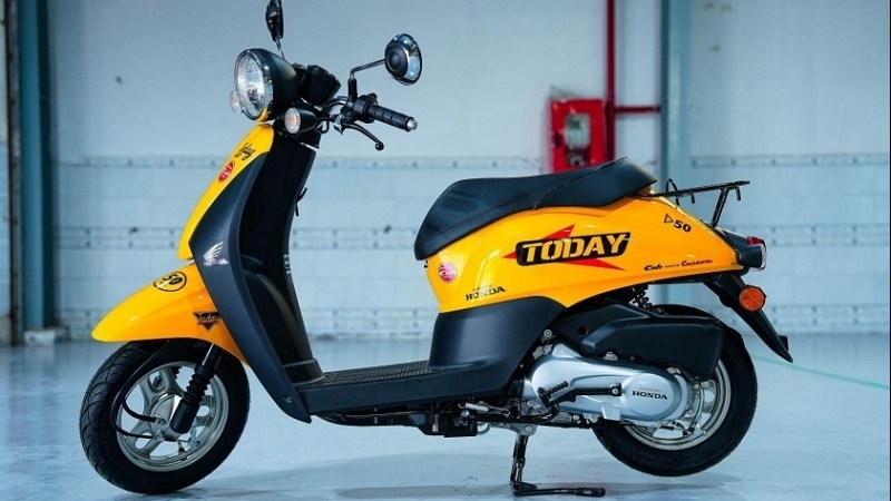 Cận cảnh xe tay ga cổ điển Honda Today 50 vừa về Việt Nam