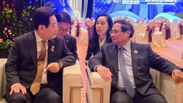 Thủ tướng Phạm Minh Chính tiếp xúc song phương nhân dịp tham dự Hội nghị cấp cao ASEAN