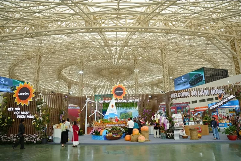 Toàn bộ không gian triển lãm tỉnh Lâm Đồng tại Hội chợ mùa Thu 2025