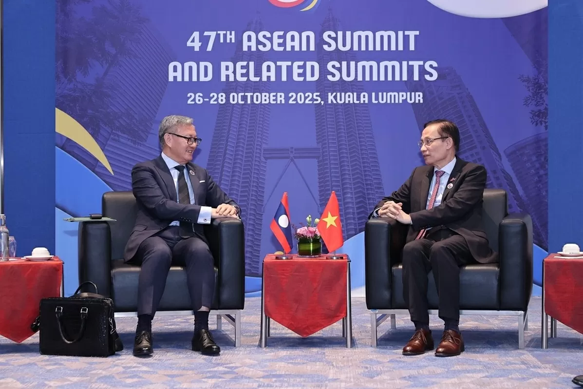 Bí thư Trung ương Đảng, Bộ trưởng Ngoại giao Lê Hoài Trung gặp Bộ trưởng Ngoại giao Lào Thongsavanh Phovihane