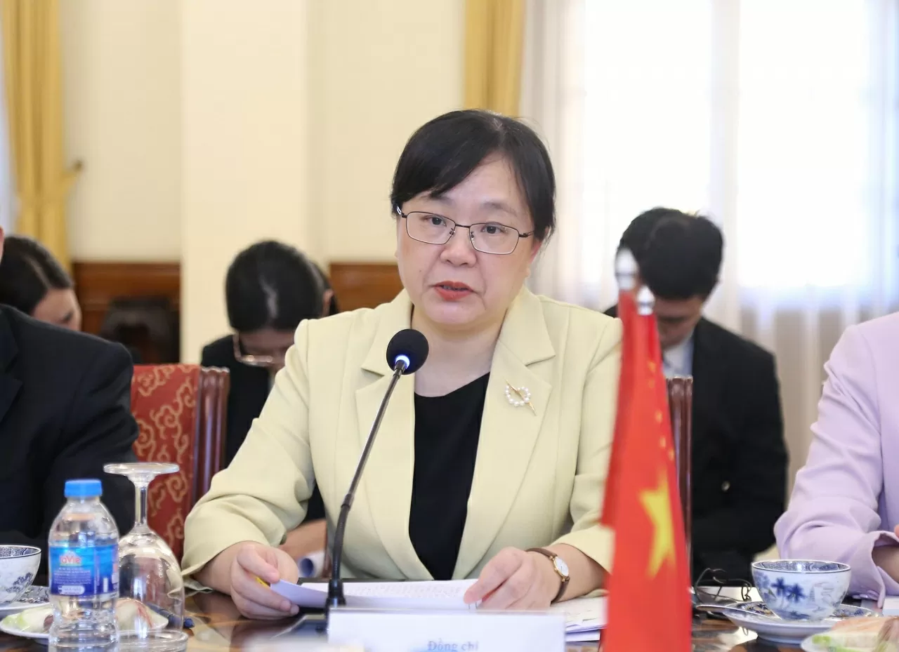 Việt Nam-Quảng Đông (Trung Quốc) tăng cường kết nối chiến lược, mở rộng hợp tác trên nhiều lĩnh vực Việt Nam-Quảng Đông (Trung Quốc) tăng cường kết nối chiến lược, mở rộng hợp tác trên nhiều lĩnh vực