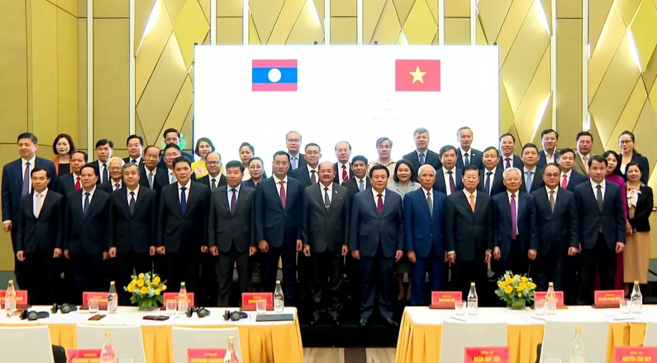 Hội thảo lý luận lần thứ 12 giữa Đảng Cộng sản Việt Nam và Đảng Nhân dân Cách mạng Lào Hội thảo lý luận lần thứ 12 giữa Đảng Cộng sản Việt Nam và Đảng Nhân dân Cách mạng Lào