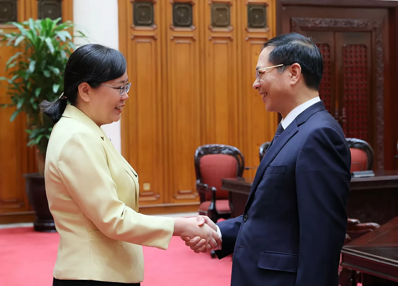 Phó Thủ tướng Chính phủ Bùi Thanh Sơn đã tiếp với đồng chí Trương Quốc Trí, Phó Tỉnh trưởng tỉnh Quảng Đông, Trung Quốc nhân dịp thăm Việt Nam. (Ảnh: Văn Thừa) Phó Thủ tướng Chính phủ Bùi Thanh Sơn đã tiếp với đồng chí Trương Quốc Trí, Phó Tỉnh trưởng tỉnh Quảng Đông, Trung Quốc nhân dịp thăm Việt Nam. (Ảnh: Văn Thừa)