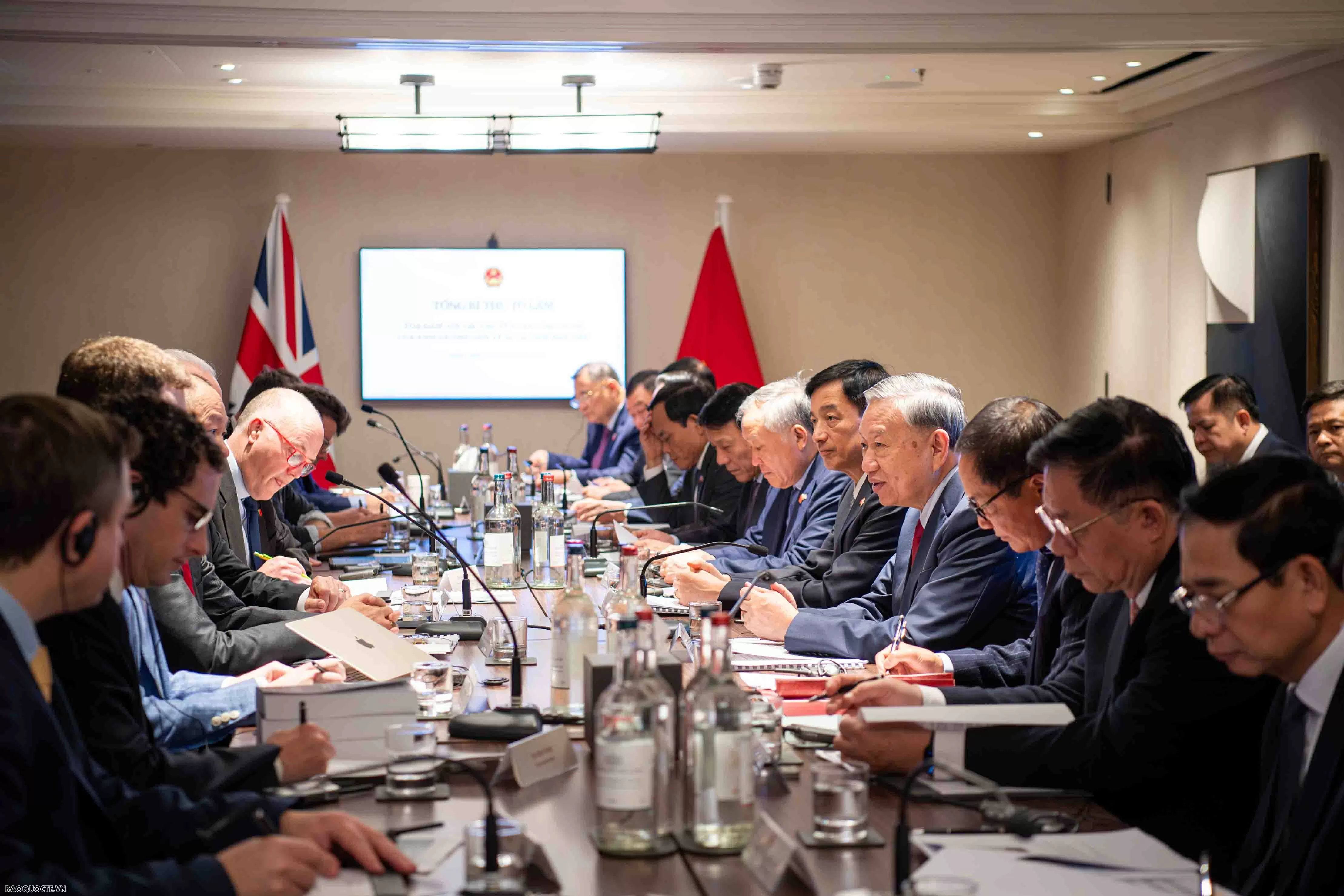 Việt Nam sẵn sàng đón nhận, triển khai những ý tưởng mới liên quan đến trí tuệ nhân tạo