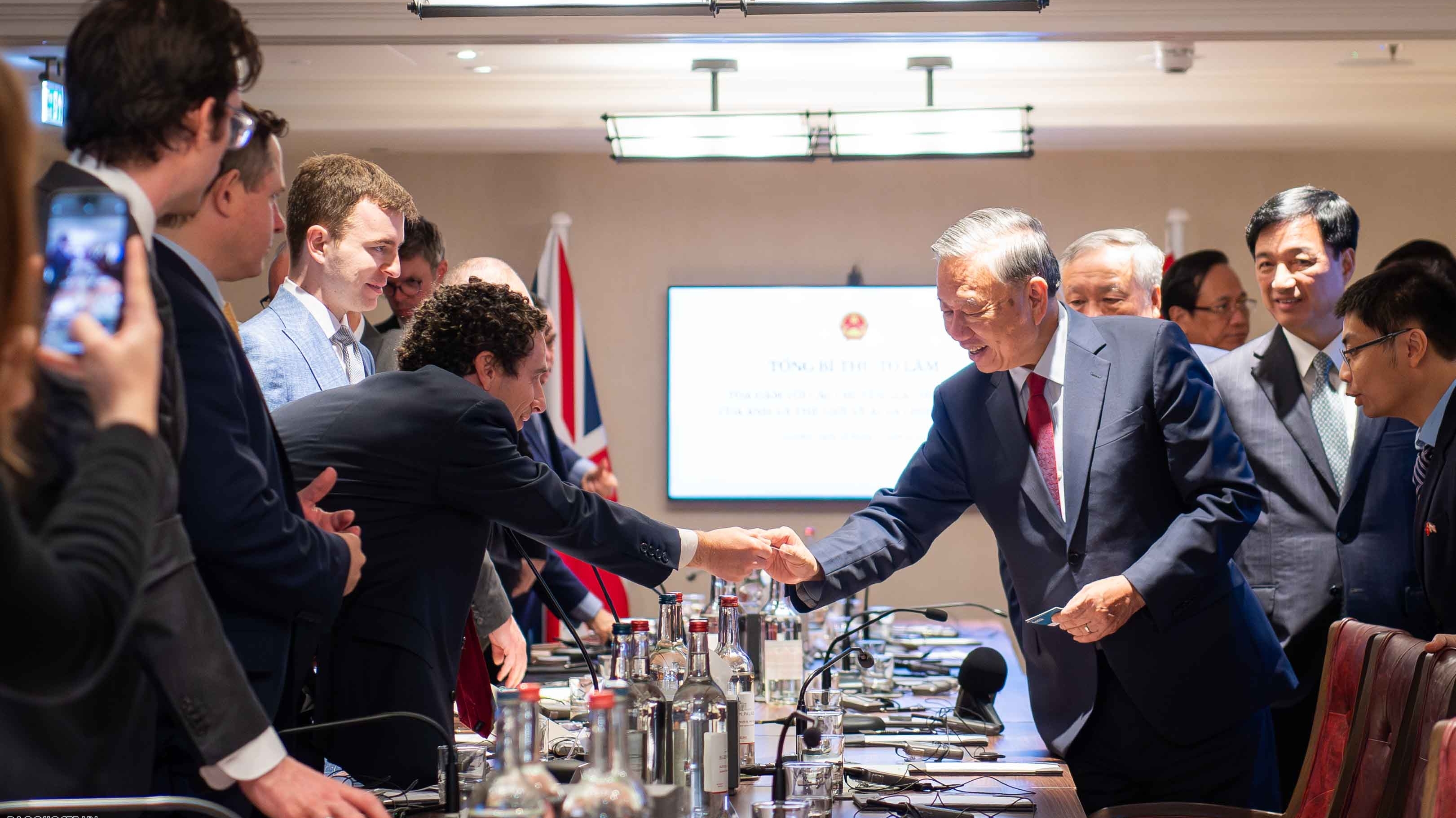 viet nam san sang don nhan trien khai nhung y tuong moi lien quan den tri tue nhan tao