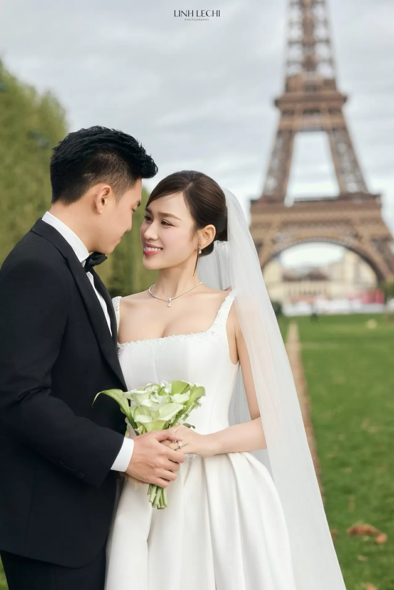 Hoa hậu Đỗ Thị Hà xả ảnh cưới đẹp như mơ