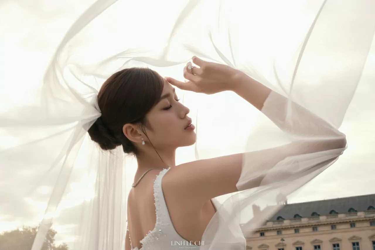 Hoa hậu Đỗ Thị Hà xả ảnh cưới đẹp như mơ