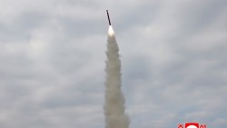 Triều Tiên tuyên bố thử nghiệm thành công tên lửa có thể biến bất kỳ mục tiêu nào trong tầm bắn ‘thành tro bụi’