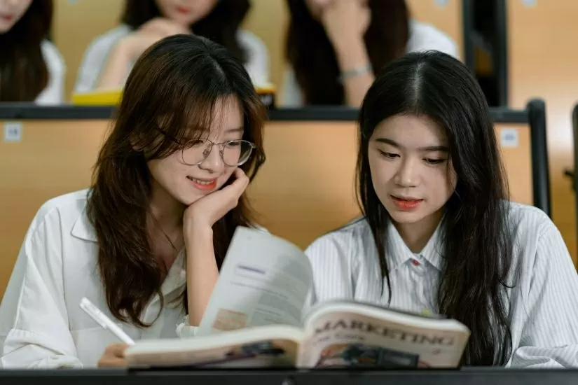 Sáp nhập đại học: Thách thức và cơ hội từ cuộc cải tổ lớn Sáp nhập đại học: Thách thức và cơ hội từ cuộc cải tổ lớn