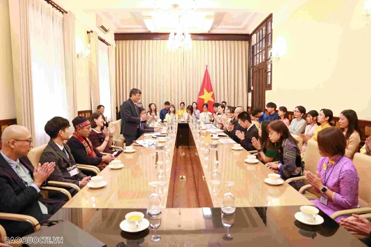 Thứ trưởng Nguyễn Minh Vũ tiếp đoàn