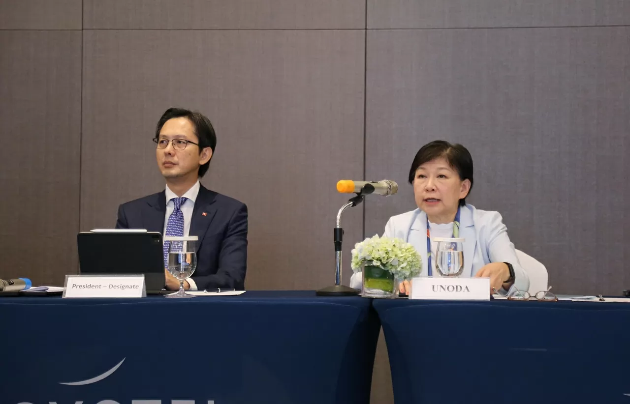 Phó Tổng thư ký Liên hợp quốc phụ trách các vấn đề giải trừ quân bị, bà Izumi Nakamitsu phát biểu khai mạc Hội nghị. (Ảnh: Thành Long) Phó Tổng thư ký Liên hợp quốc phụ trách các vấn đề giải trừ quân bị, bà Izumi Nakamitsu phát biểu khai mạc Hội nghị. (Ảnh: Thành Long)