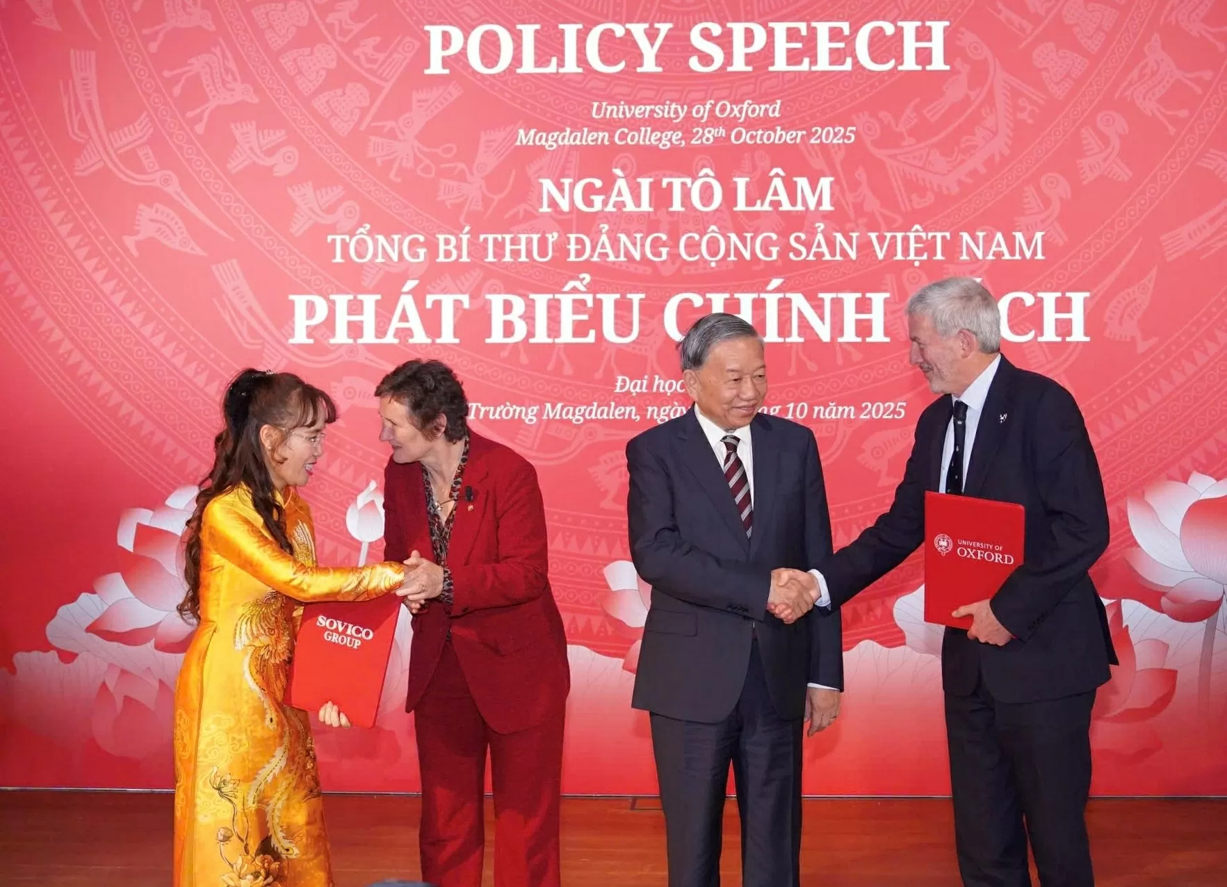 Đại học Oxford công bố Quỹ Học bổng Tiên phong dưới sự chứng kiến của Tổng Bí thư Tô Lâm nhân chuyến thăm chính thức Vương quốc Anh Đại học Oxford công bố Quỹ Học bổng Tiên phong dưới sự chứng kiến của Tổng Bí thư Tô Lâm nhân chuyến thăm chính thức Vương quốc Anh