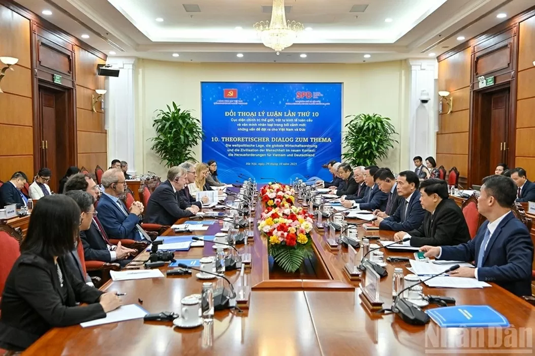 Đồng chí Nguyễn Xuân Thắng tiếp đoàn Đại biểu Đảng Dân chủ Xã hội Đức Đồng chí Nguyễn Xuân Thắng tiếp đoàn Đại biểu Đảng Dân chủ Xã hội Đức