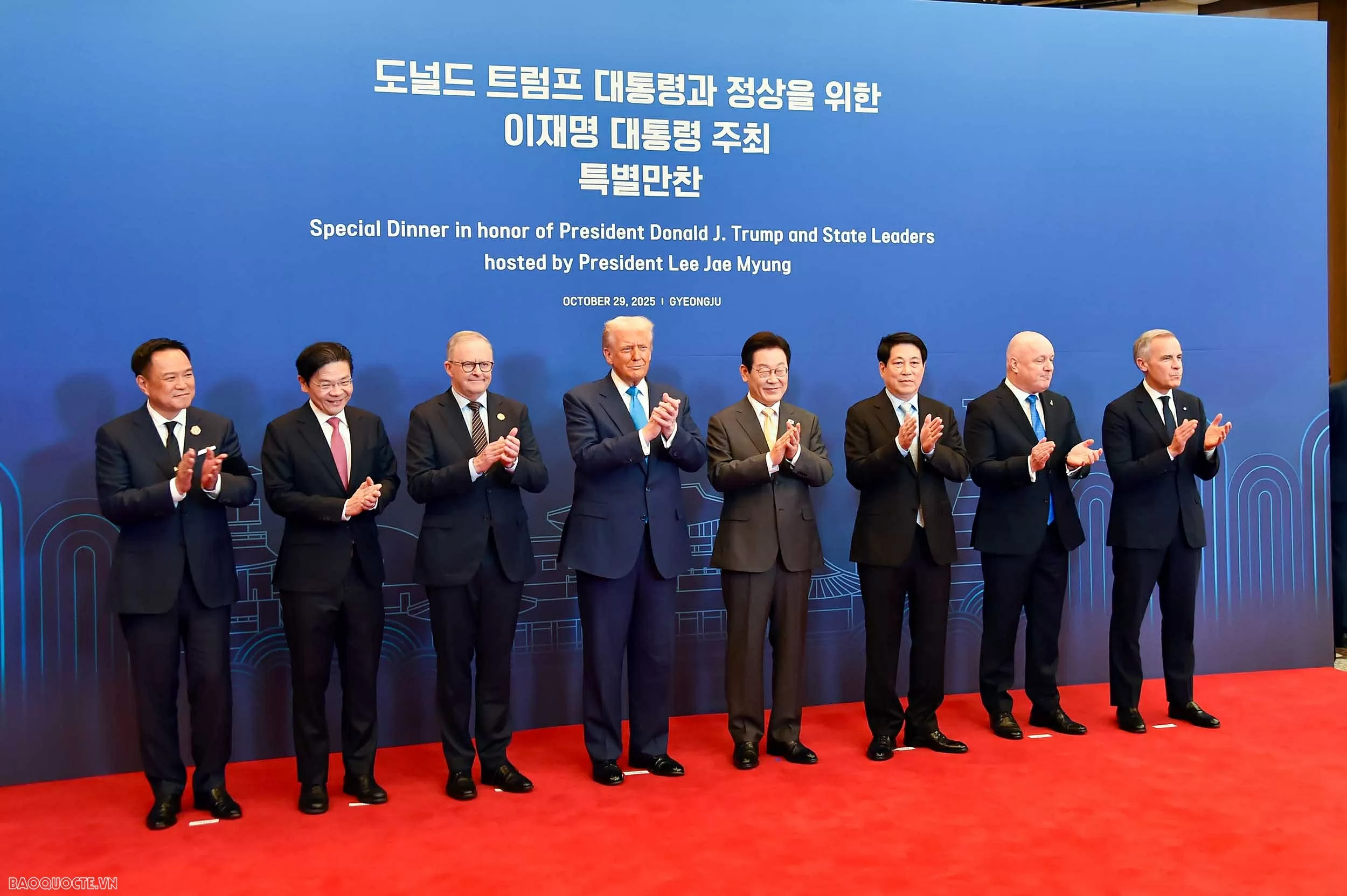 Trong 25 tiếng công du Hàn Quốc, Tổng thống Mỹ Donald Trump đã làm những gì?