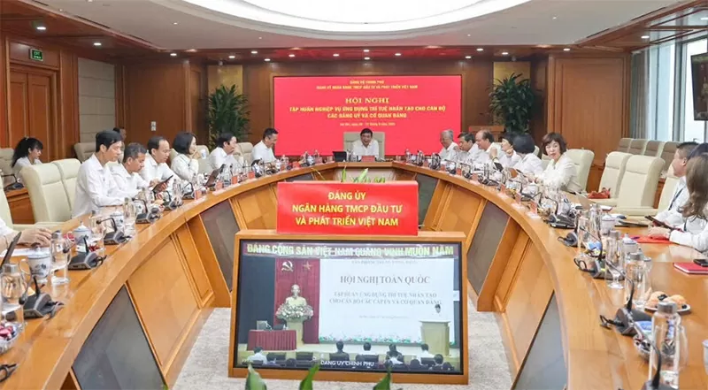 Hội nghị tập huấn ứng dụng trí tuệ nhân tạo cho cán bộ các đảng ủy và cơ quan đảng trong toàn hệ thống Hội nghị tập huấn ứng dụng trí tuệ nhân tạo cho cán bộ các đảng ủy và cơ quan đảng trong toàn hệ thống