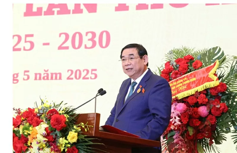 Ông Phan Đức Tú, Bí thư Đảng ủy Ngân hàng TMCP Đầu tư và Phát triển Việt Nam (khóa XIV) Chủ tịch HĐQT báo cáo tại Đại hội Đại hội đại biểu lần thứ XV