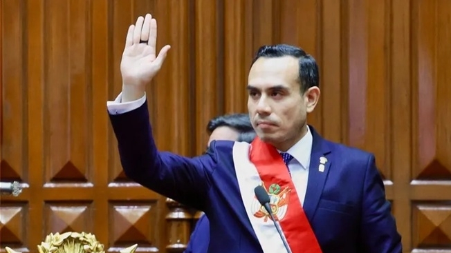 dien mung tong thong cong hoa peru