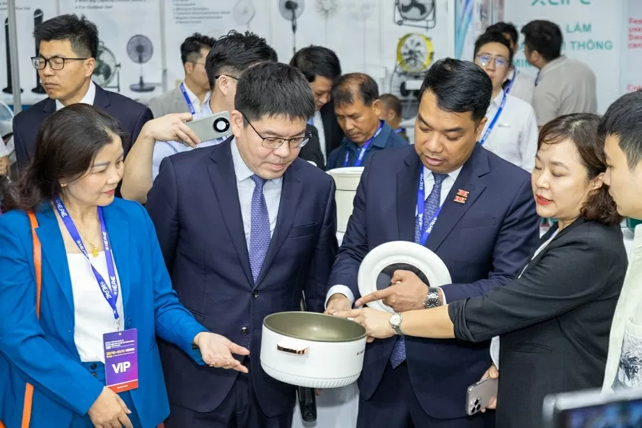 Triển lãm IEAE 2025: Phát triển chuỗi giá trị toàn cầu giữa các doanh nghiệp Việt Nam và quốc tế