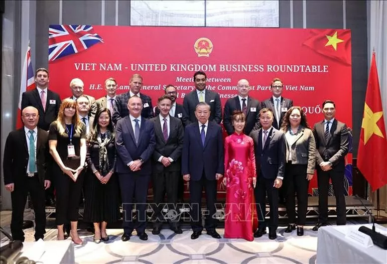 Tổng Bí thư Tô Lâm và các đại biểu tham dự Toạ đàm Doanh nghiệp Việt Nam - Anh quốc. (Nguồn: TTXVN)