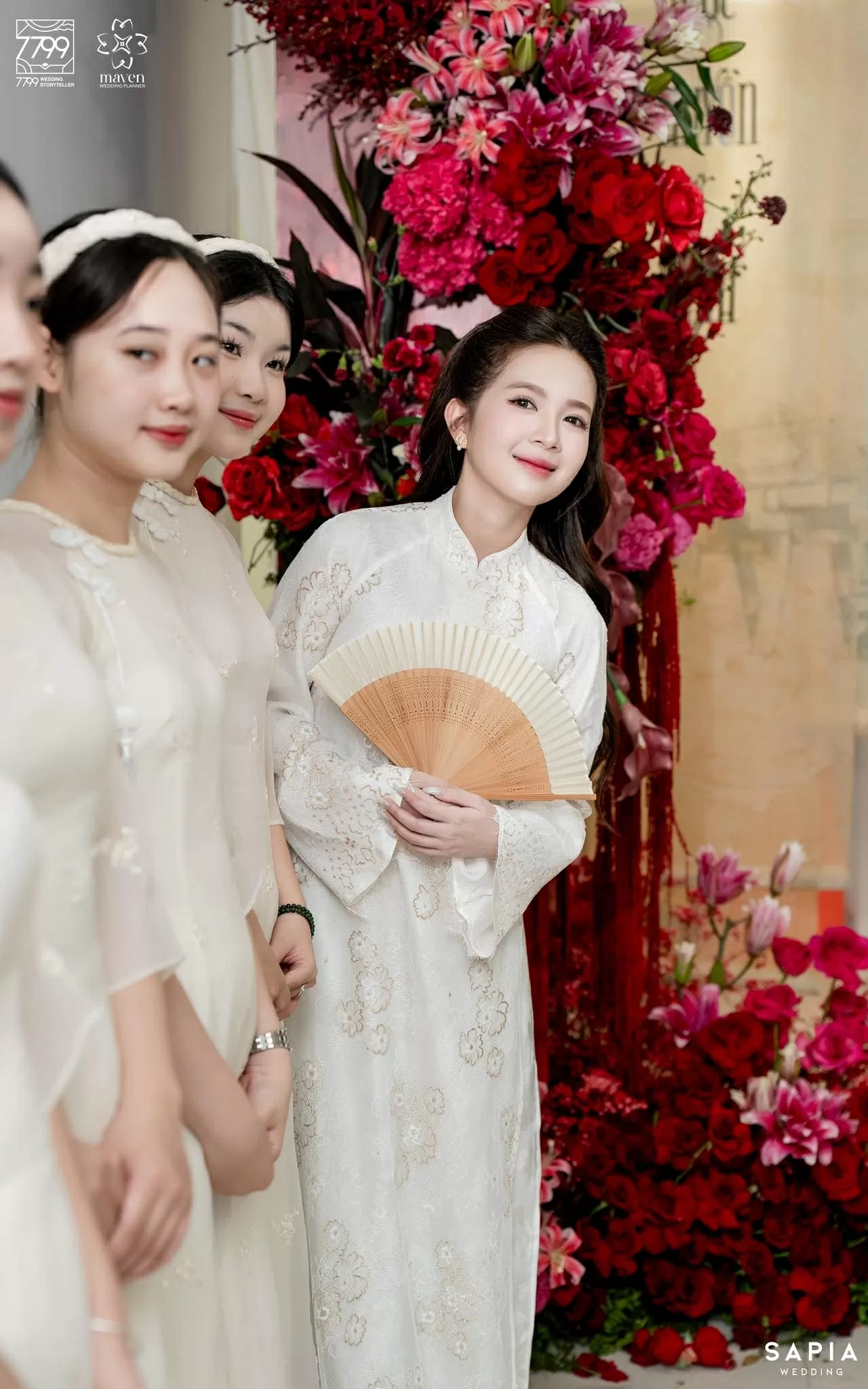 Diễn viên Ngọc Huyền xinh đẹp, rạng rỡ trong lễ ăn hỏi