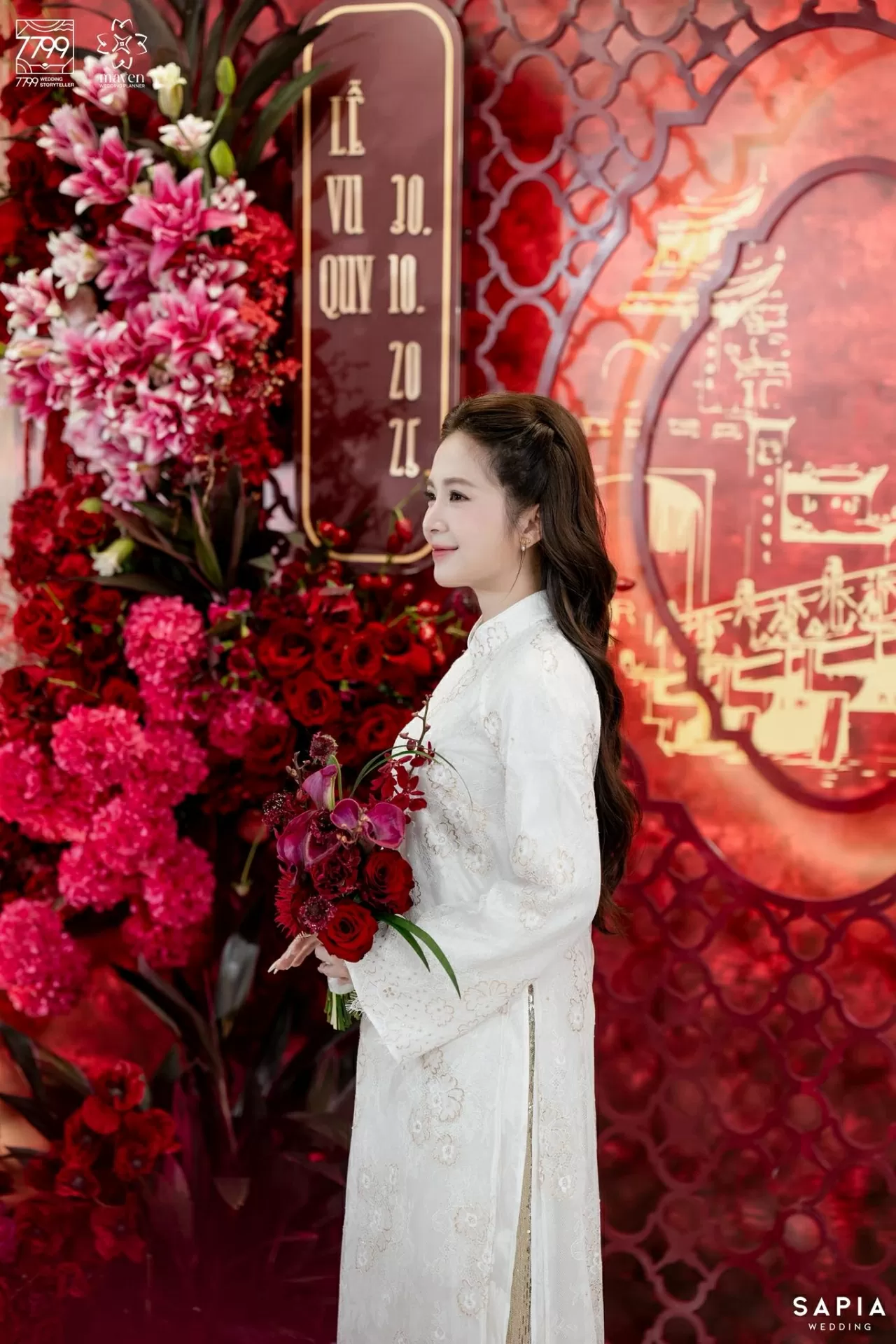 Diễn viên Ngọc Huyền xinh đẹp, rạng rỡ trong lễ ăn hỏi với Đình Tú