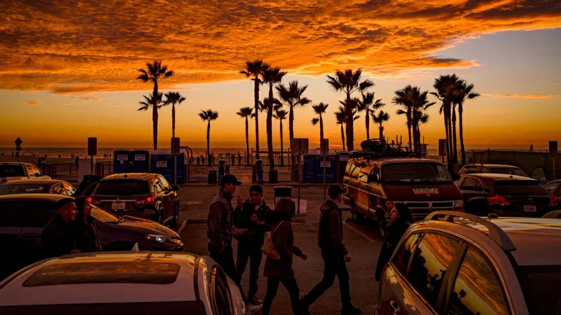 Bãi biển Venice 120 năm qua Tận hưởng sự phóng khoáng, tự do, mang đậm phong cách bohemian nơi bãi biển Venice của nước Mỹ