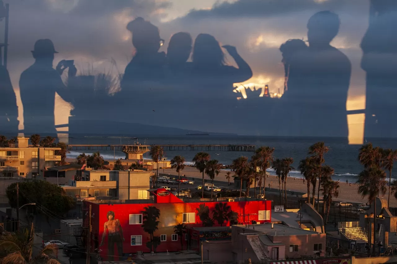 Tận hưởng sự phóng khoáng, tự do, mang đậm phong cách bohemian nơi bãi biển Venice của nước Mỹ