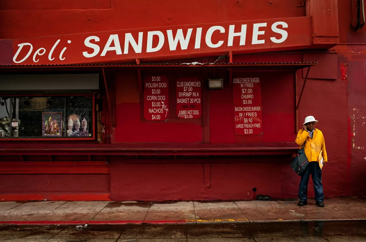 Tận hưởng sự phóng khoáng, tự do, mang đậm phong cách bohemian nơi bãi biển Venice của nước Mỹ