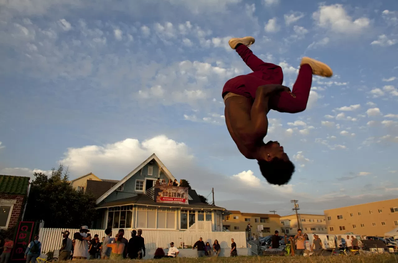 Tận hưởng sự phóng khoáng, tự do, mang đậm phong cách bohemian nơi bãi biển Venice của nước Mỹ