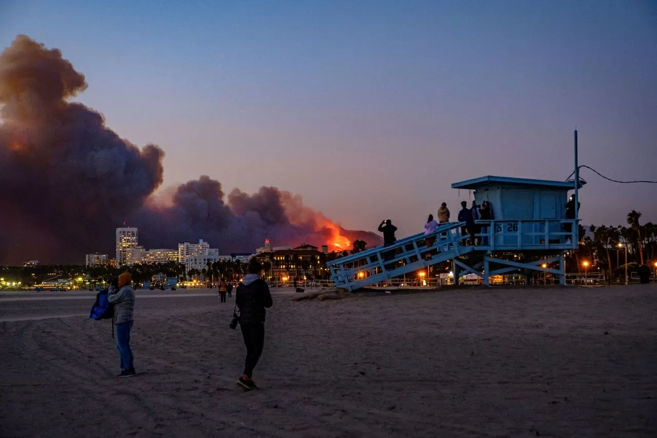 Tận hưởng sự phóng khoáng, tự do, mang đậm phong cách bohemian nơi bãi biển Venice của nước Mỹ