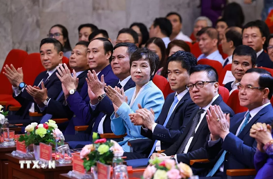 Thủ tướng Phạm Minh Chính dự lễ trao giải báo chí toàn quốc phòng, chống tham nhũng, lãng phí, tiêu cực Thủ tướng Phạm Minh Chính dự lễ trao giải báo chí toàn quốc phòng, chống tham nhũng, lãng phí, tiêu cực