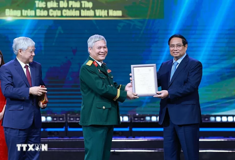 Thủ tướng Phạm Minh Chính dự lễ trao giải báo chí toàn quốc phòng, chống tham nhũng, lãng phí, tiêu cực