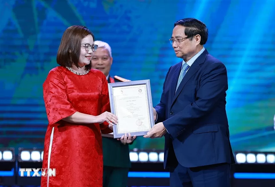 Thủ tướng Phạm Minh Chính dự lễ trao giải báo chí toàn quốc phòng, chống tham nhũng, lãng phí, tiêu cực Thủ tướng Phạm Minh Chính dự lễ trao giải báo chí toàn quốc phòng, chống tham nhũng, lãng phí, tiêu cực