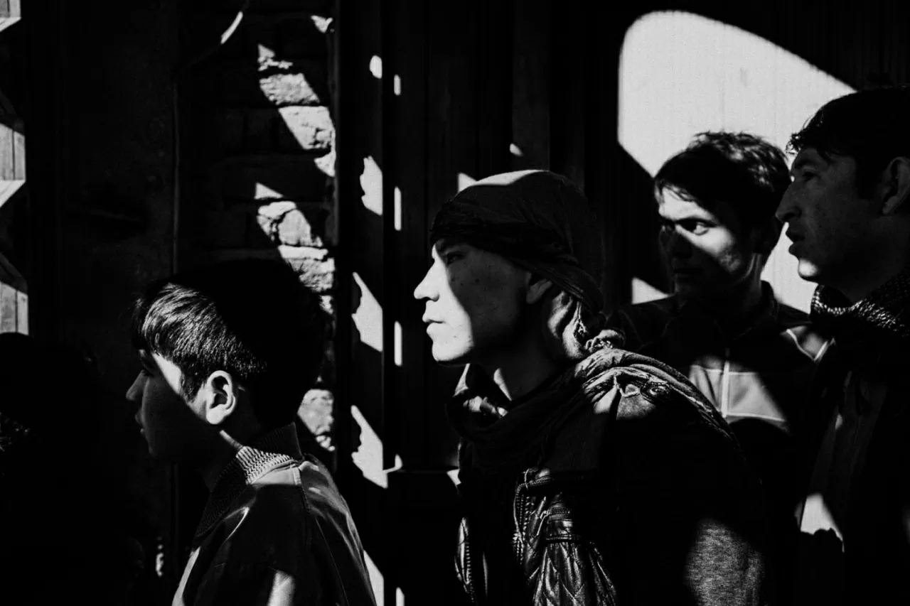 Cuộc sống thường nhật của người Afghanistan qua những gam màu trắng đen