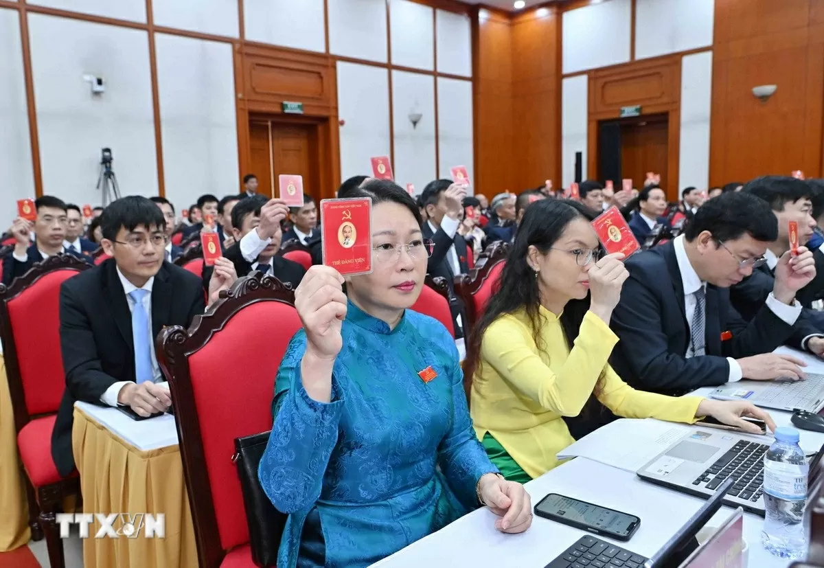 Kết luận của Bộ Chính trị, Ban Bí thư về công tác đại hội đảng bộ trực thuộc Trung ương Kết luận của Bộ Chính trị, Ban Bí thư về công tác đại hội đảng bộ trực thuộc Trung ương