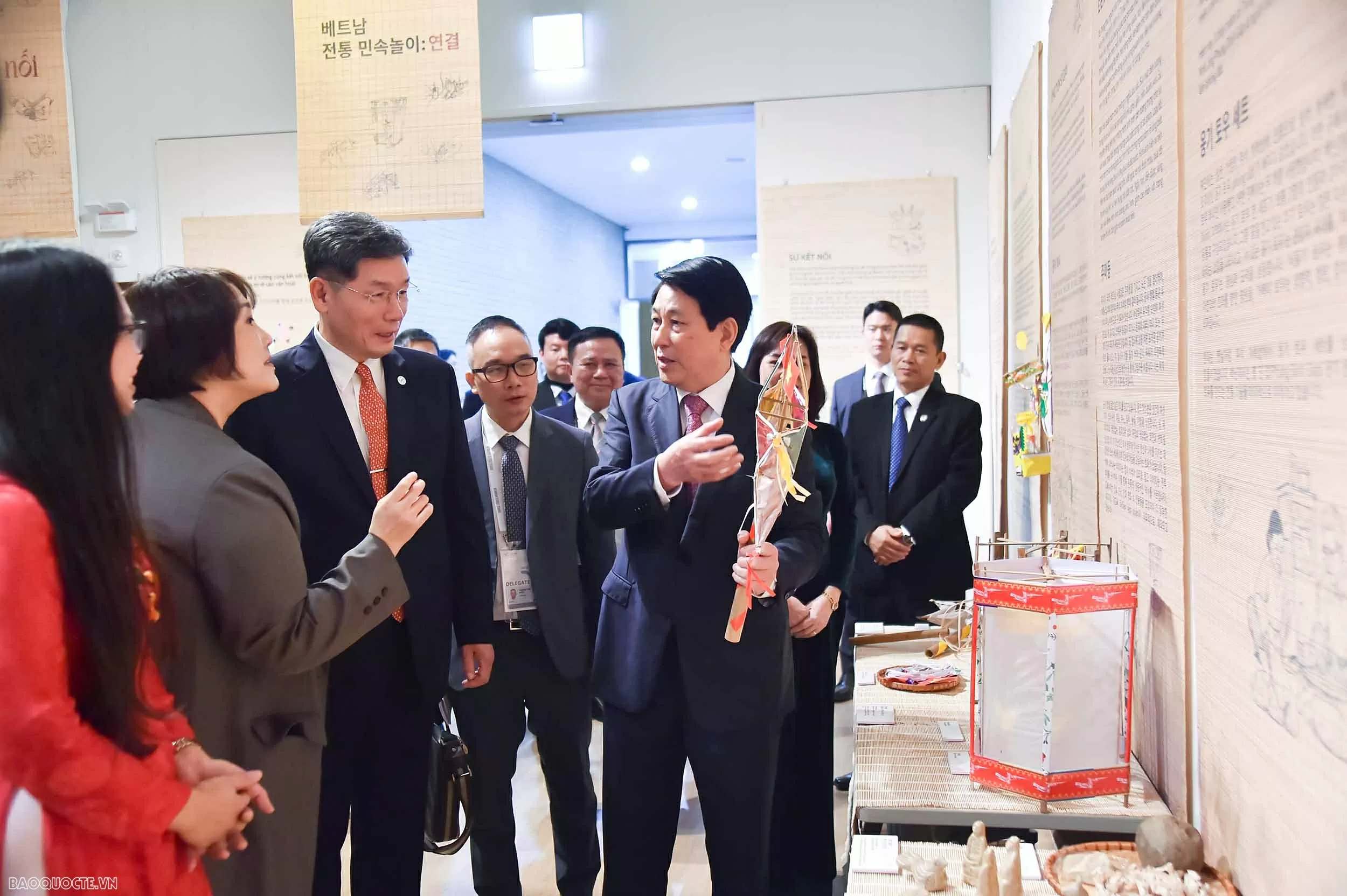 Chủ tịch nước Lương Cường tiếp Chủ tịch Quỹ Giao lưu Quốc tế Hàn Quốc, chứng kiến trao văn kiện hợp tác văn hóa