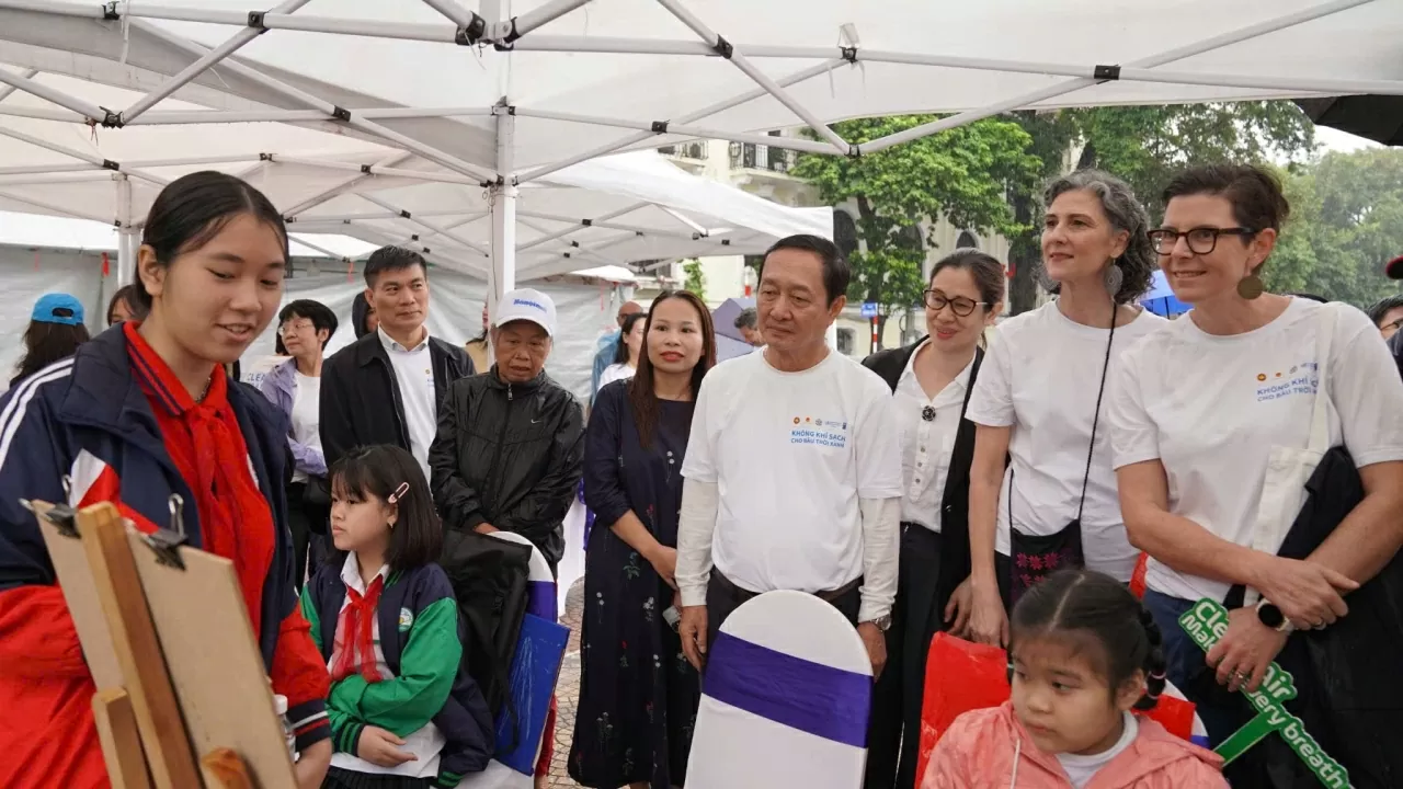 Không khí sạch cho bầu trời xanh: Chung tay hành động vì tương lai Không khí sạch cho bầu trời xanh: Chung tay hành động vì tương lai